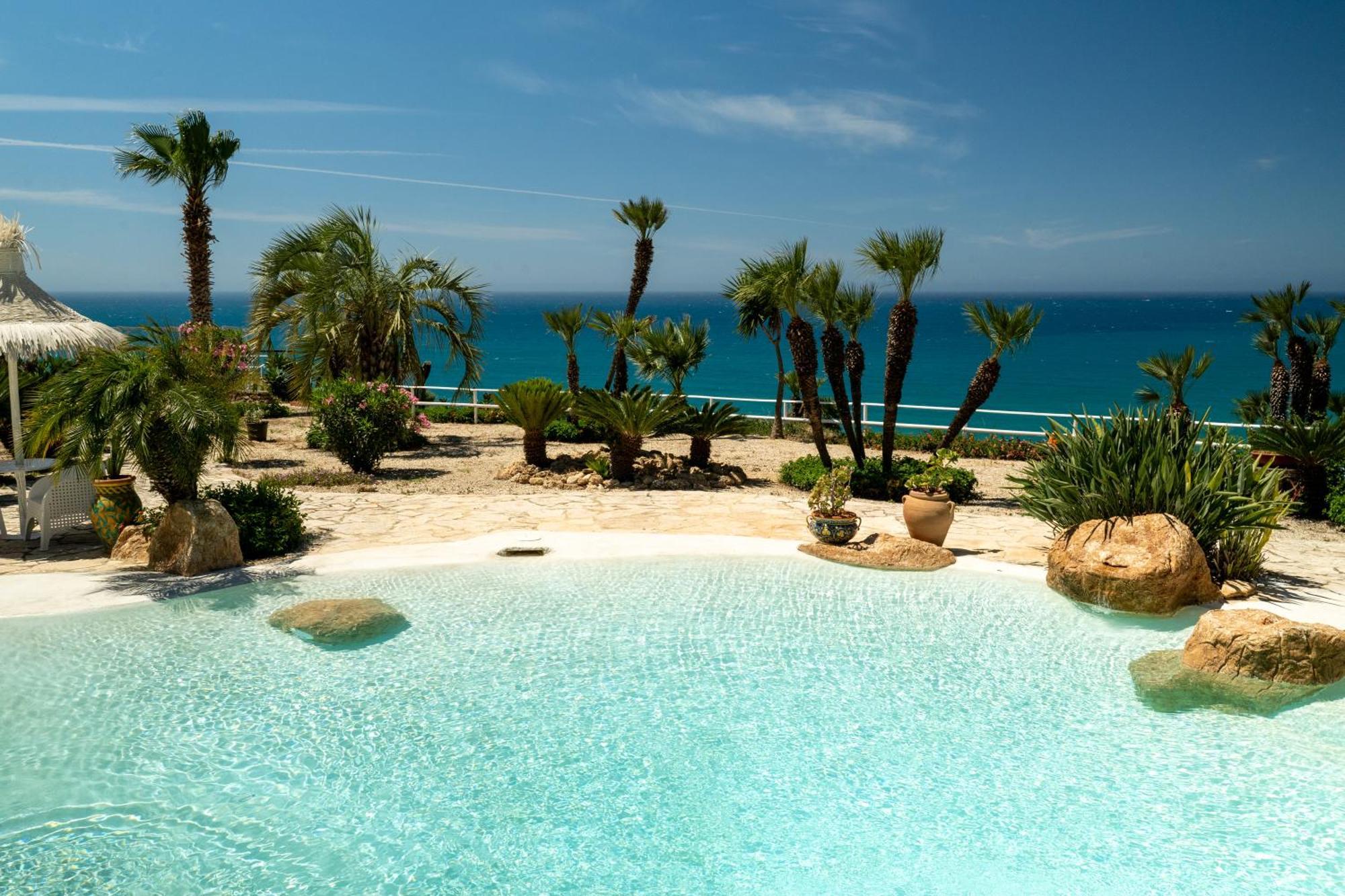 Casa Vacanze Verdemare Con Piscina 里贝拉 外观 照片