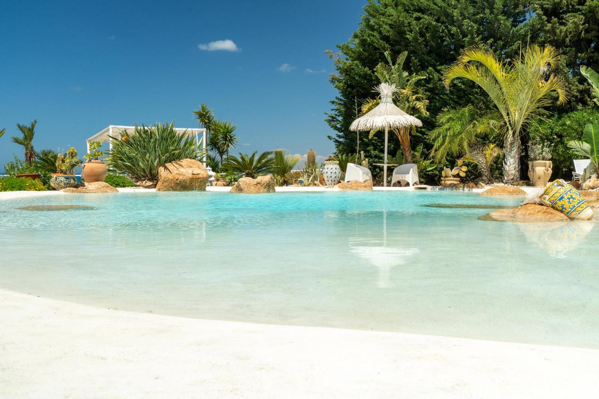 Casa Vacanze Verdemare Con Piscina 里贝拉 外观 照片